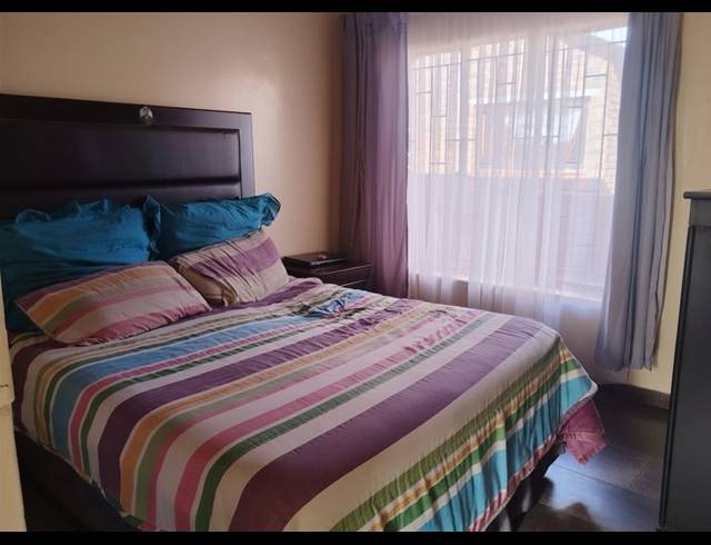 3 BEDROOM HOUSE FOR SALE IN SEBOKENG ZONE 10